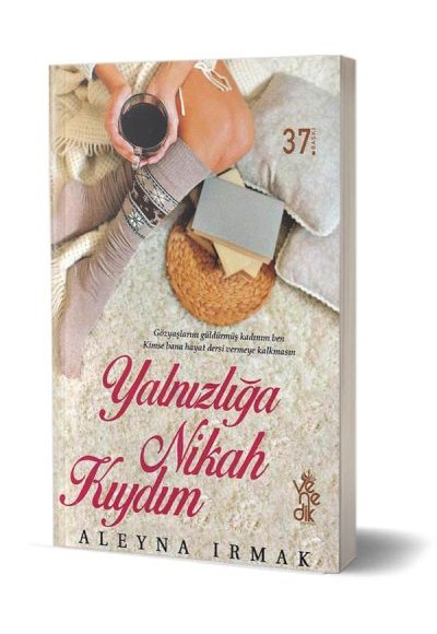 Yalnızlığa Nikah Kıydım Yalnızlığa Nikah Kıydım